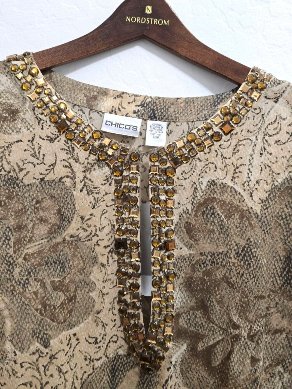 Chicos Size 0 Gold Glam Tunic Beaded Neckline Floral Long Sleeve 100% Silk - Picture 9 of 12